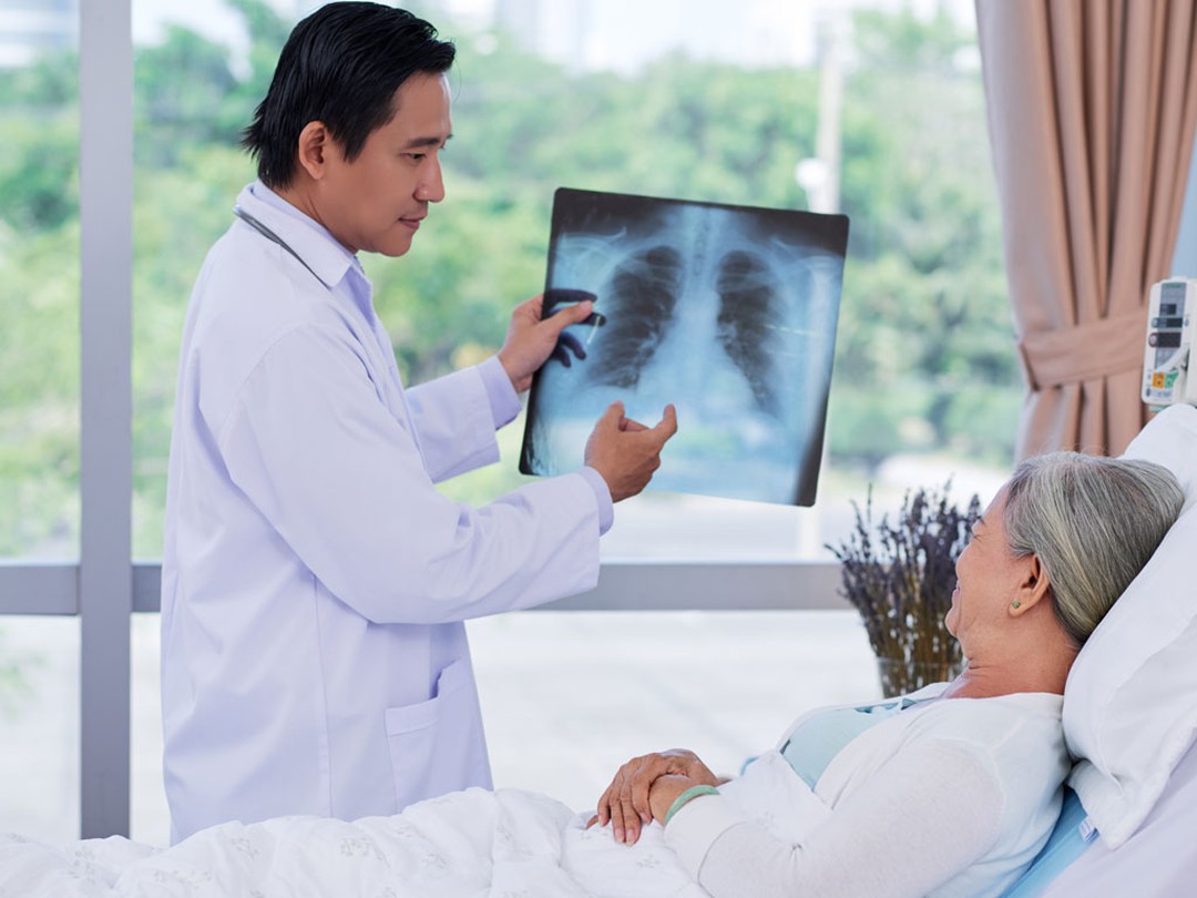 Các phương pháp điều trị bệnh viêm phổi giả phổi là gì?