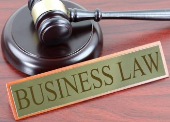Review về Ngành Luật kinh doanh